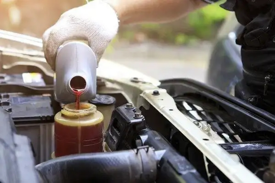 Hướng dẫn thay nhớt thủy lực đúng kỹ thuật, tránh hỏng máy