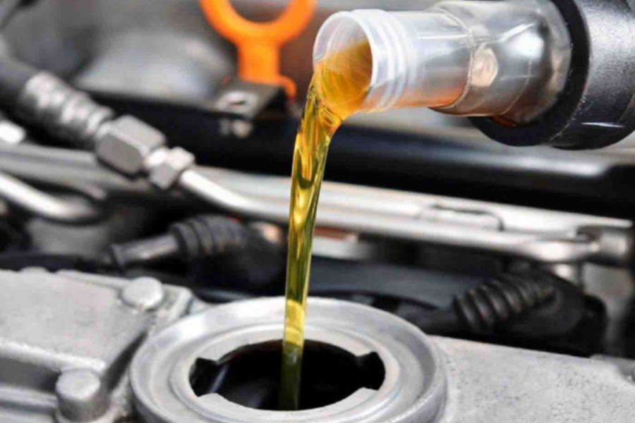 Nhiệt độ làm việc ảnh hưởng thế nào đến tuổi thọ dầu máy nén khí?