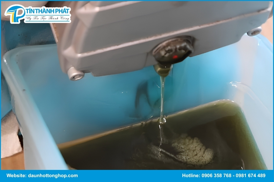 Cặn đen ảnh hưởng thế nào đến nhớt và máy nén khí?