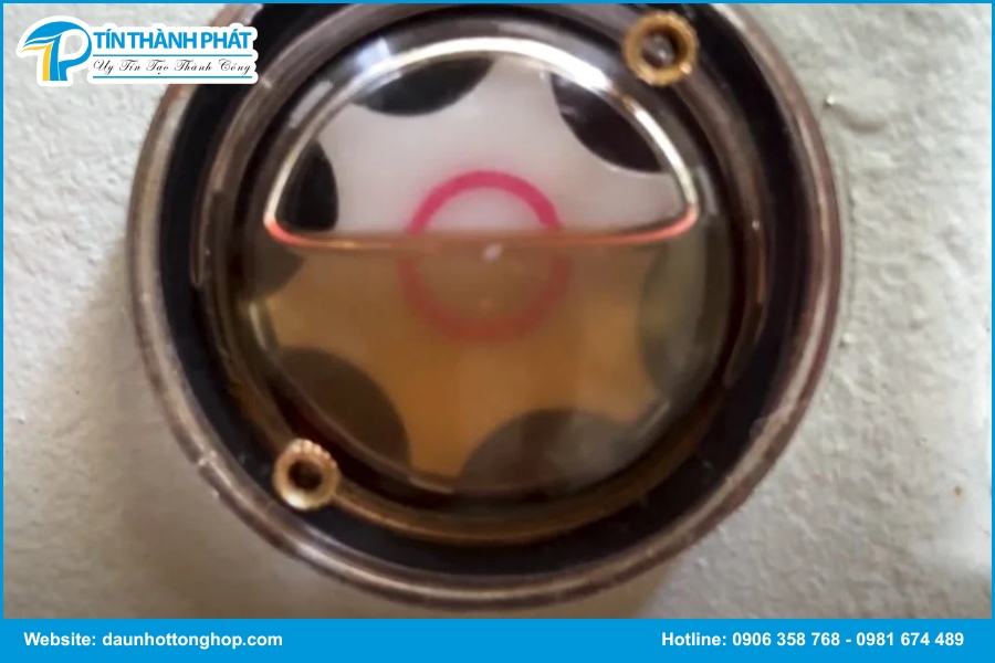 Dấu hiệu nhận biết nhớt máy nén khí đã xuống cấp