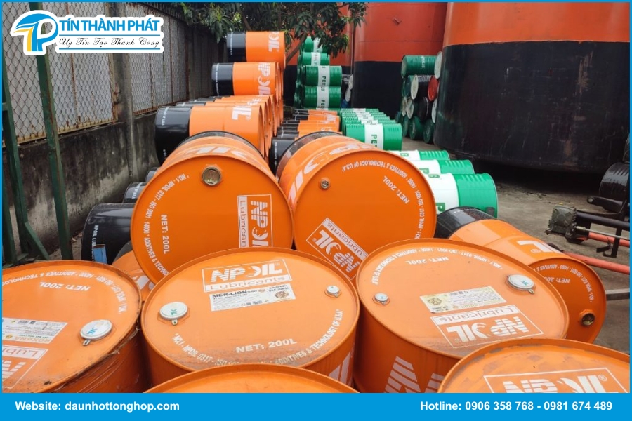 Tác động lâu dài của dầu kém chất lượng đến máy ép nhựa